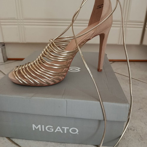 Migato sandals new, beige and gold, size 39