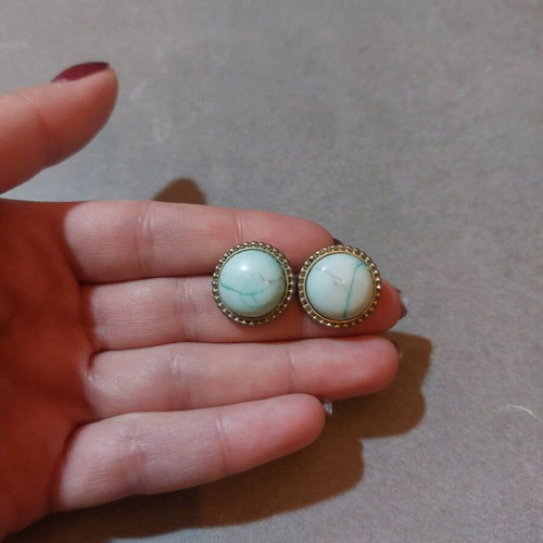 Vintage stud earrings with stone like new, turquoise and gold color