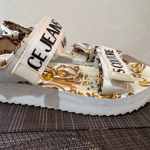 Sandals Versace Jeans Couture used, size 37