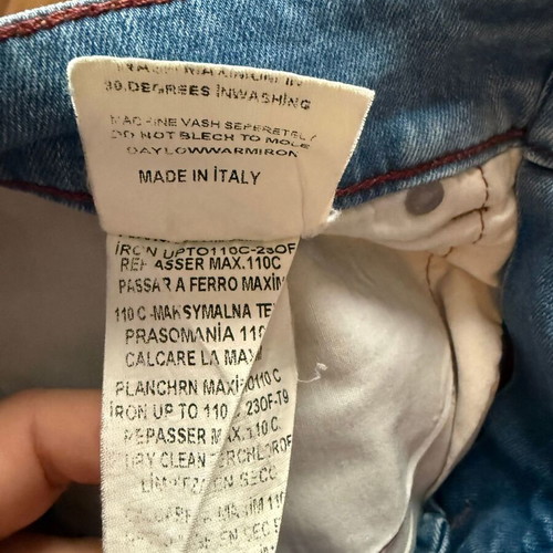 Dolce & Gabbana slim jeans like new, light wash, made in Italy