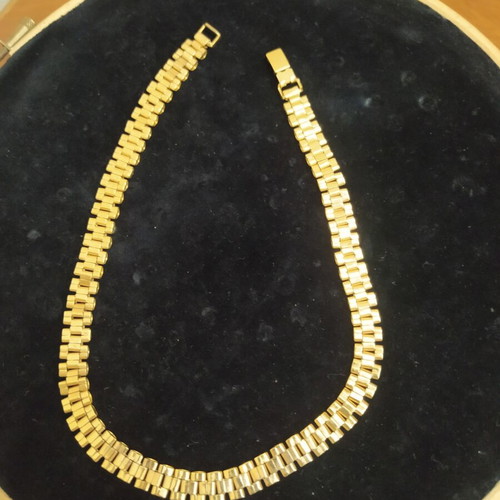 Vintage faux jewelry necklace presidential/rolex style like new