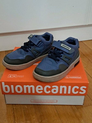 Biomecanics shoes size 28 blue like new