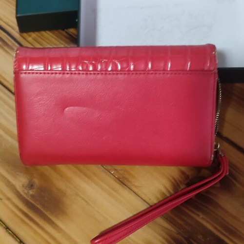 Verde red leather wallet, worn front and broken zipper