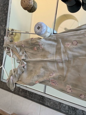 Vintage floral midi dress like new, grey multicolor with ruffles
