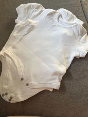 M&S baby bodysuits pack of 7, size 0-3m, like new