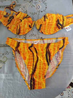 Μαγιό μπικίνι καινούργιο, μέγεθος 50 κάτω και σουτιέν C, πορτοκαλί