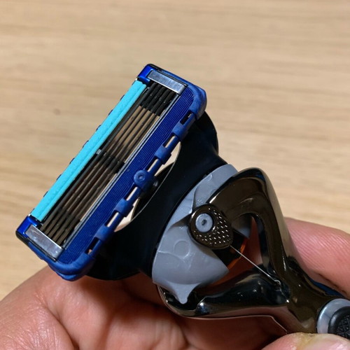 Gillette Fusion ProGlide razor with FlexBall technology and metal handle new