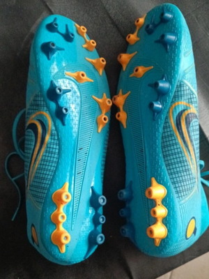 Футболни обувки Nike Mercurial тюркоазени като нови, номер 45
