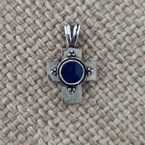 Vintage silver 925 cross used with blue round stone