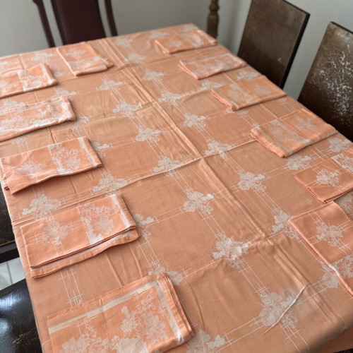 Tablecloth with 12 used napkins, salmon color, grape design