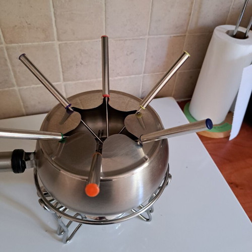 Fondue set with rechaud for 6 people like new
