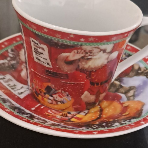Coffee cups with saucers, set of 5, like new