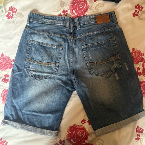 Pull & Bear blue bermuda shorts like new, size 44