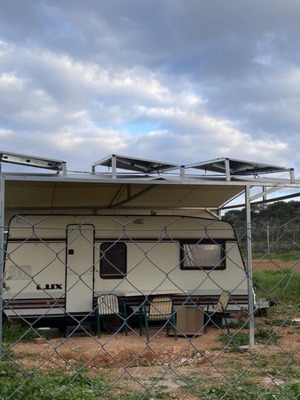 Autonomous system for caravan with 3kW inverter, 3x 535W panels, 4 batteries 7.2kW
