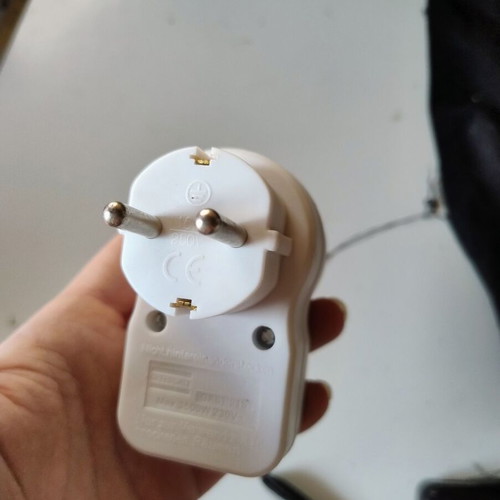 Schuko power socket adapter with switch