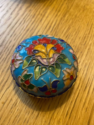 Cloisonné box like new
