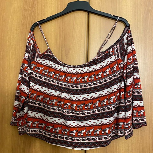 H&M & COACHELLA Collectible Off-Shoulder Blouse new, colorful, size S