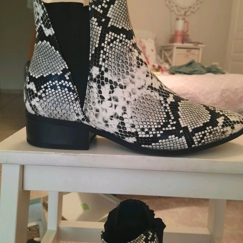 La Bottine Souriante women's ankle boots like new, animal print size 41
