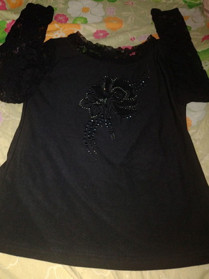 Emi fashion blouse new with long sleeves, lace sleeves and embroidery