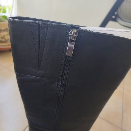 Caprice leather boots like new, size 38, black