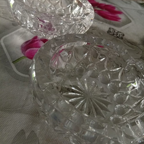 Crystal ashtrays luxury carved, new, set of two, 13cm diameter