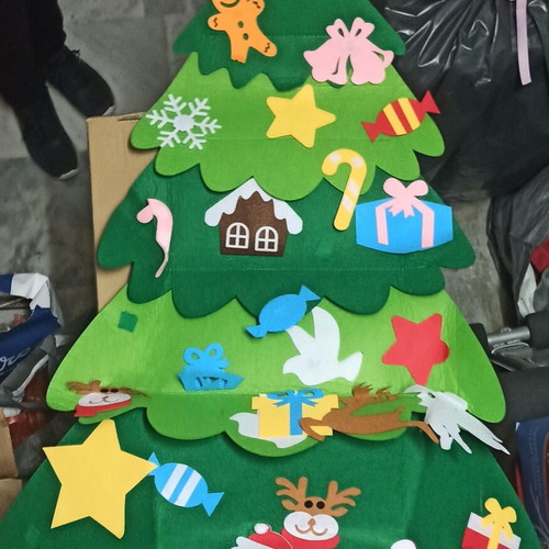 Christmas tree used with Velkro, soft material