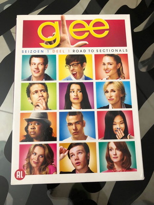 Glee Season One DVD boxset used with English subtitles 4-disc