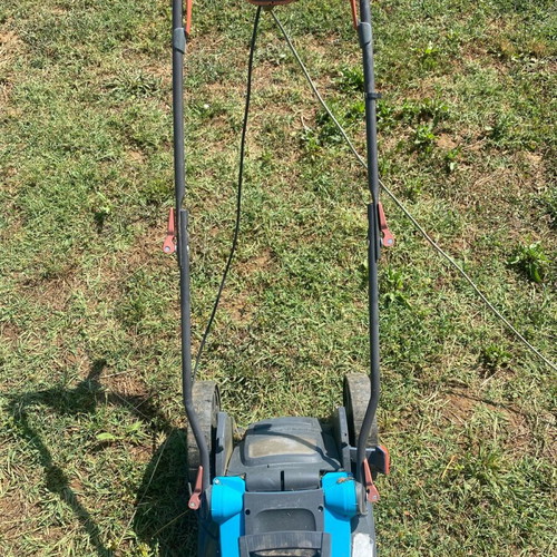 Electric lawn mower like new, easy to use
