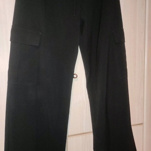 Black cargo pants used, size large