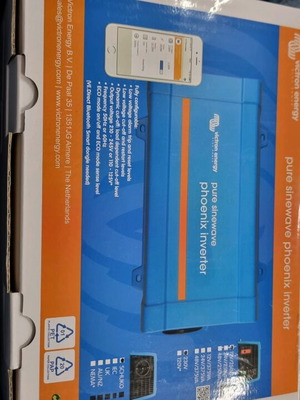 Victron Energy Pure Sinewave Phoenix Inverter 12V 250W new for car