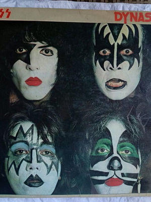 KISS Dynasty vinyl LP like new, collectible