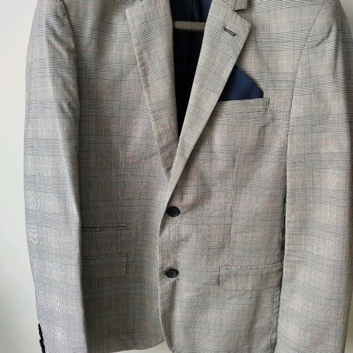 Vittorio Slim Fit Suit like new, gray, jacket size Large, pants 30
