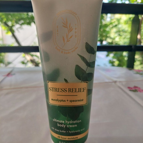 Bath & Body Works Stress Relief Body Cream new