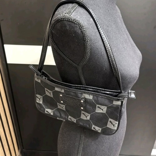 Puma shoulder handbag like new, black