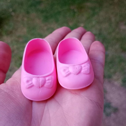 Lil Miss doll shoes vintage 80s used with crack