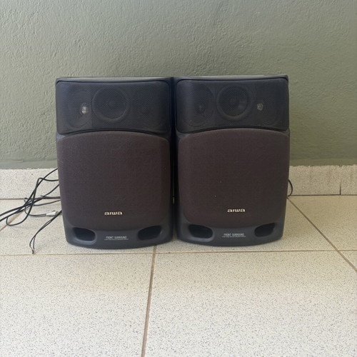 Aiwa Surround Speakers like new with cables