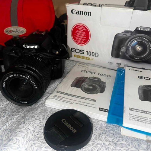 Canon EOS 100D DSLR Kit 18-55mm used, original box and case