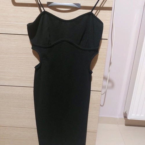 Black women's dress simple with side slits, like new, Bershka