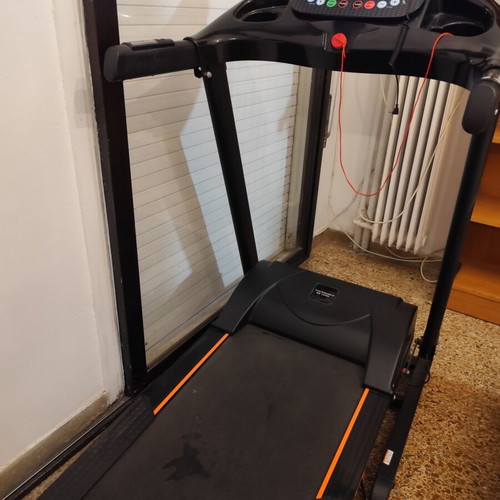 TechSport ES-T2704 Treadmill like new, foldable with electric incline