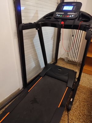 TechSport ES-T2704 Treadmill like new, foldable with electric incline
