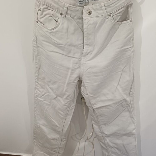 Bershka white straight jeans size 40 like new