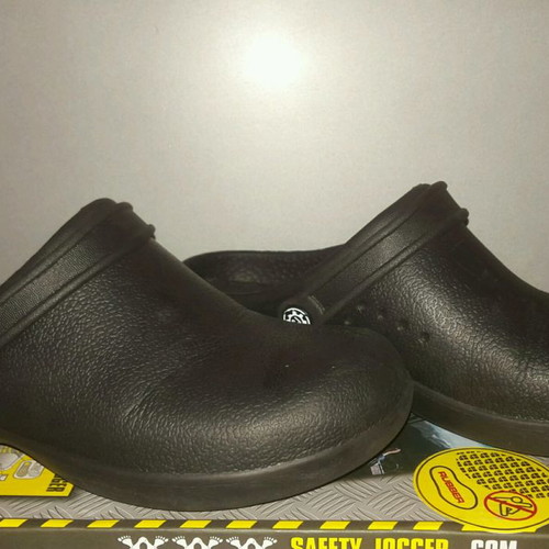 Unisex work shoes anti-slip, comfortable and lightweight, size 40