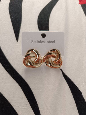 Earrings stainless steel new, gold color