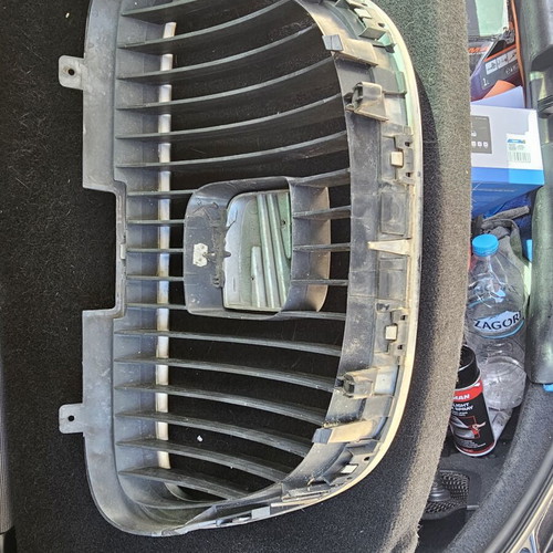 Seat Leon 1p 05-09 grille like new