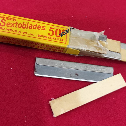 American pack of 5 razor blades like new, 1940-1950 decade