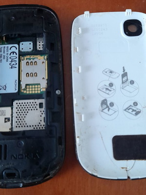 Nokia phone used without battery for spare parts