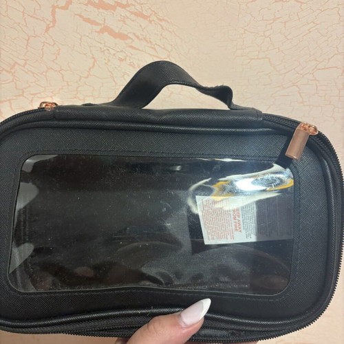 Black toiletry bag, suitable for brush storage