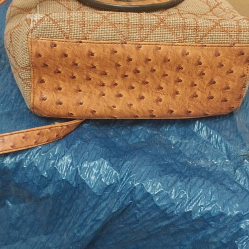 Women's beige handbag like new