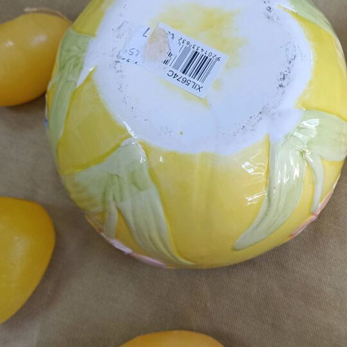 Ceramic egg with candles like new, 17 cm height, 9 pieces