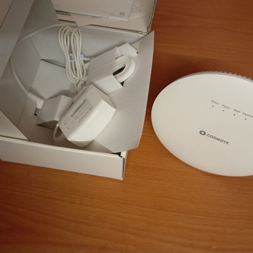 Cosmote Home Speed WiFi Router like new, open box condition